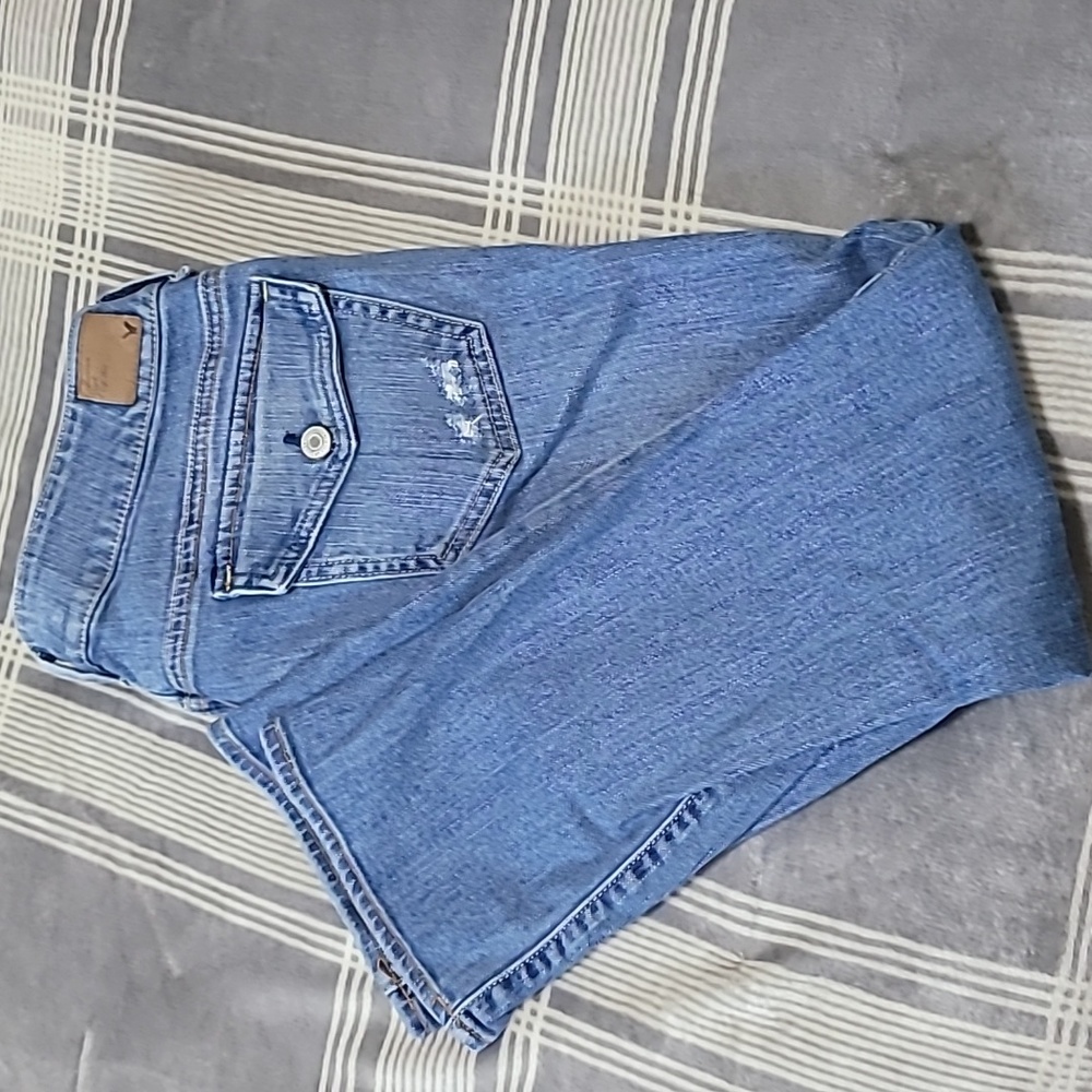 American Eagle Artist crops